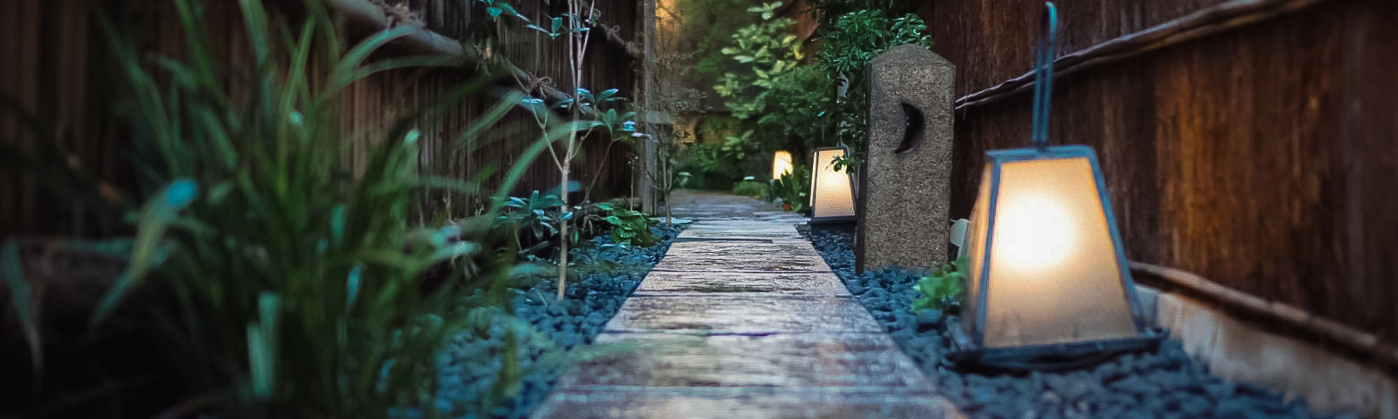 Classic tea & Cocktail Gion Kashoan entrance